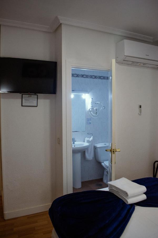 Hostal Artico مدريد المظهر الخارجي الصورة
