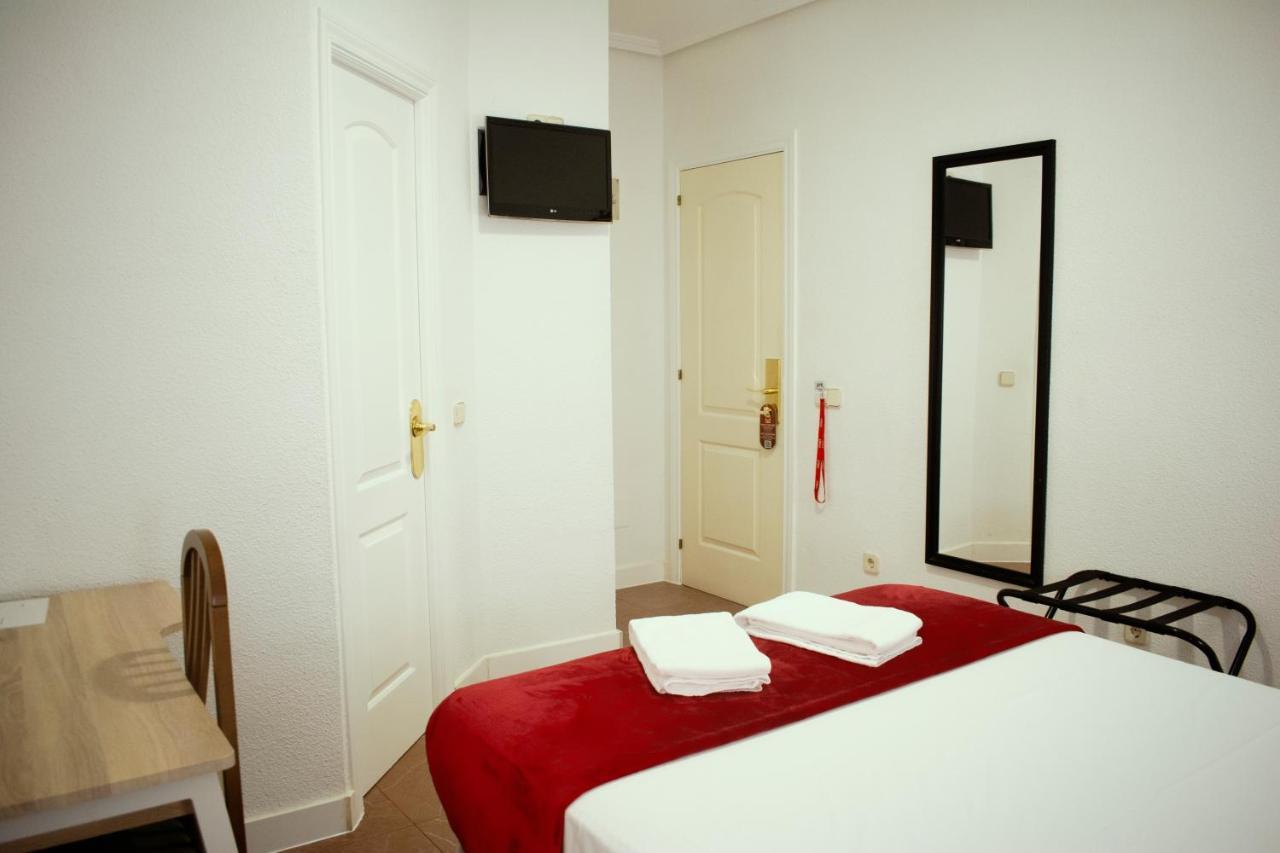 Hostal Artico مدريد المظهر الخارجي الصورة