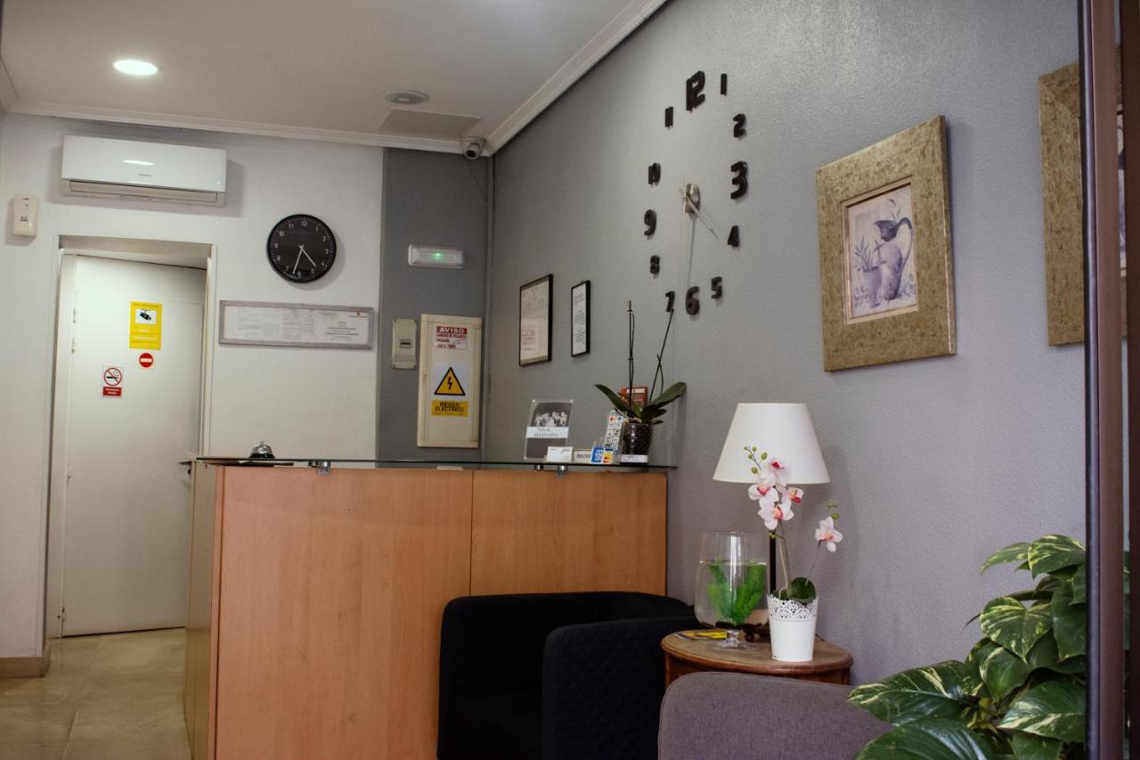 Hostal Artico مدريد المظهر الخارجي الصورة