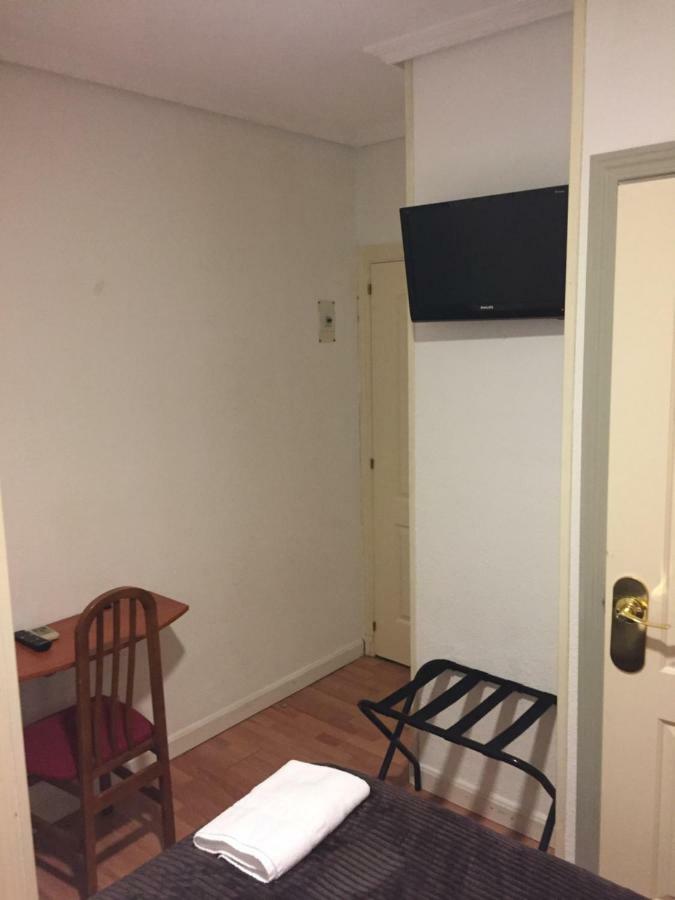 Hostal Artico مدريد المظهر الخارجي الصورة